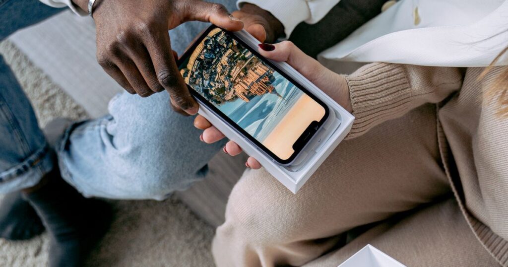 Grade A, B ou C : quelle différence pour un téléphone reconditionné ?