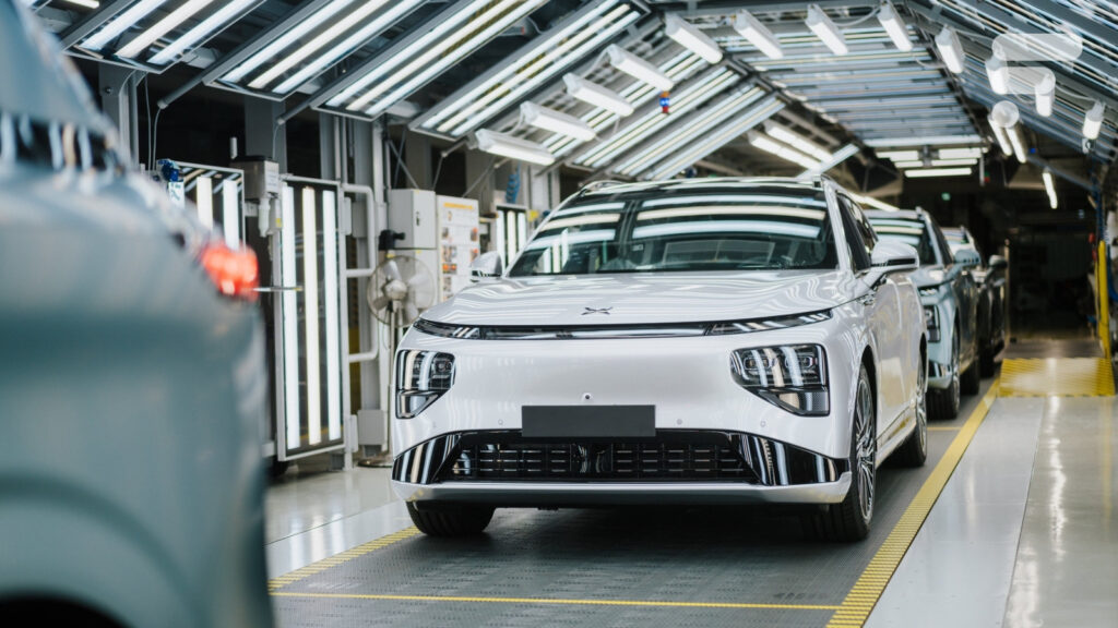 Xpeng défie l’Europe avec un 4ᵉ modèle électrique produit localement pour éviter les taxes