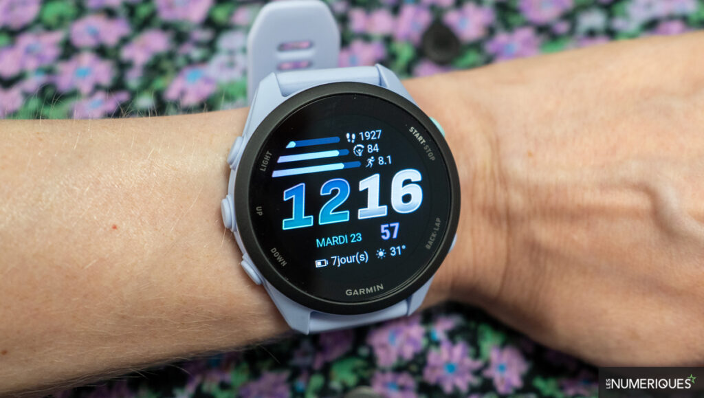 Garmin Forerunner 70 : l&rsquo;équilibre parfait entre simplicité et efficacité sportive