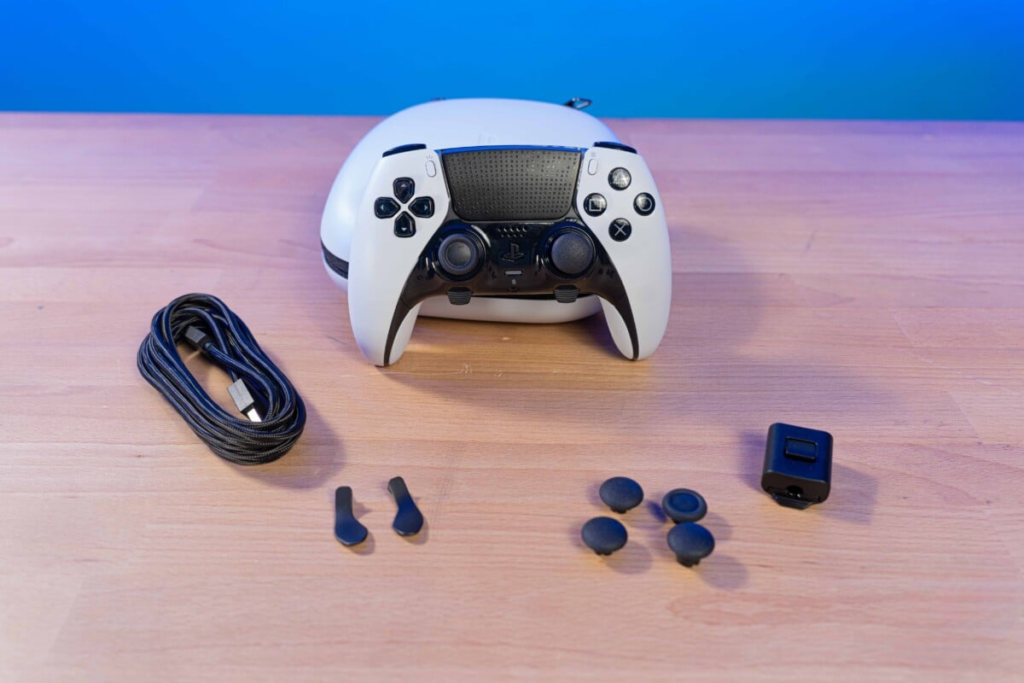 DualSense Edge PS5 : la manette haut de gamme enfin à prix réduit