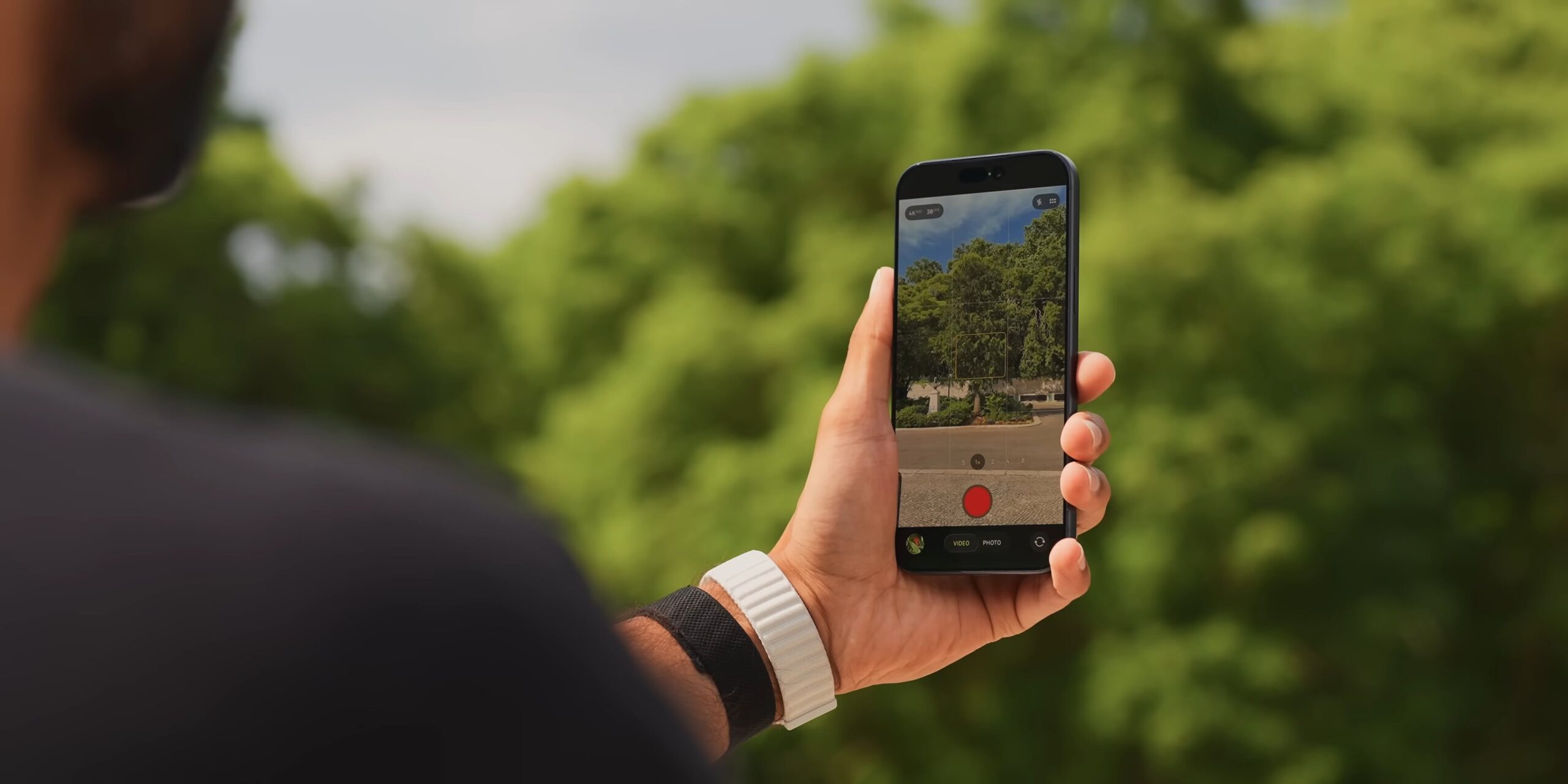 Pourquoi l’iPhone séduit malgré ses performances photo "moyennes" : le secret d’Apple