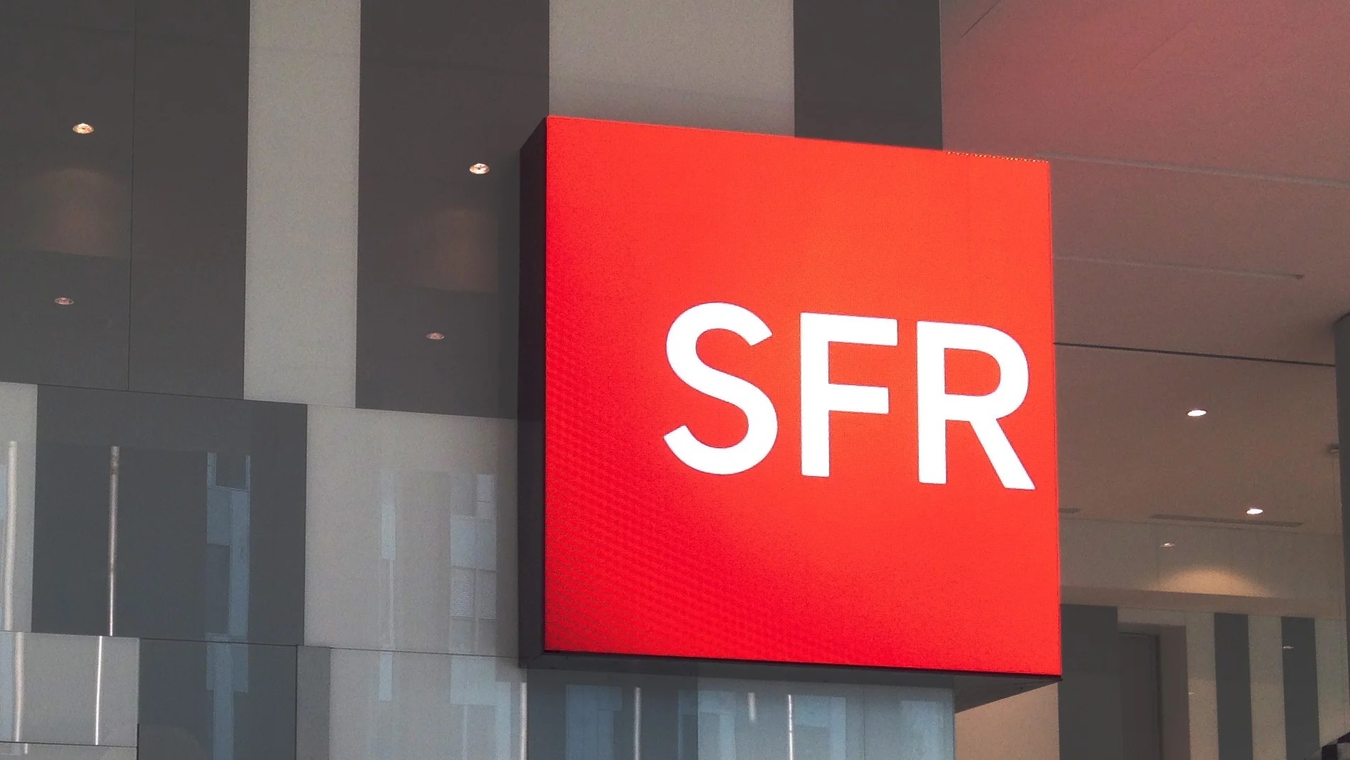 Rachat de SFR par Orange, Bouygues et Free : ce que les clients doivent savoir