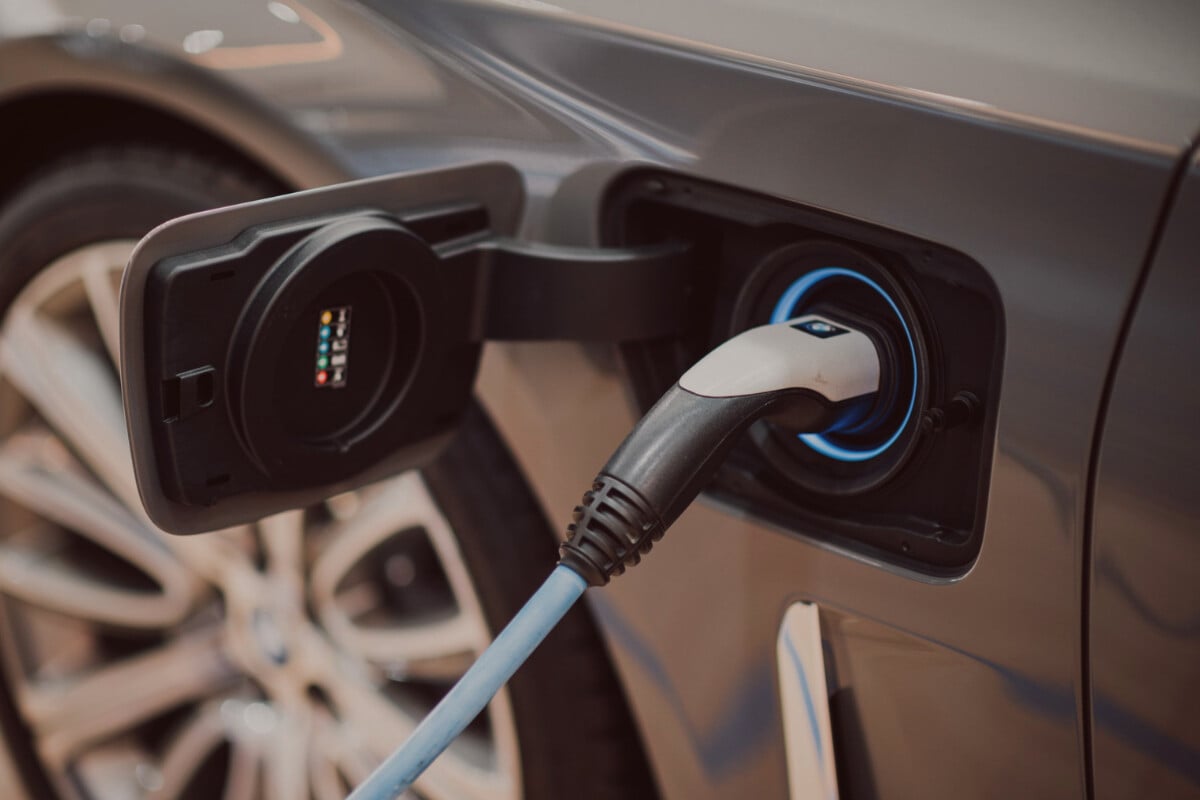 Hybrides rechargeables : l’étude choc qui révèle une pollution bien pire que prévu