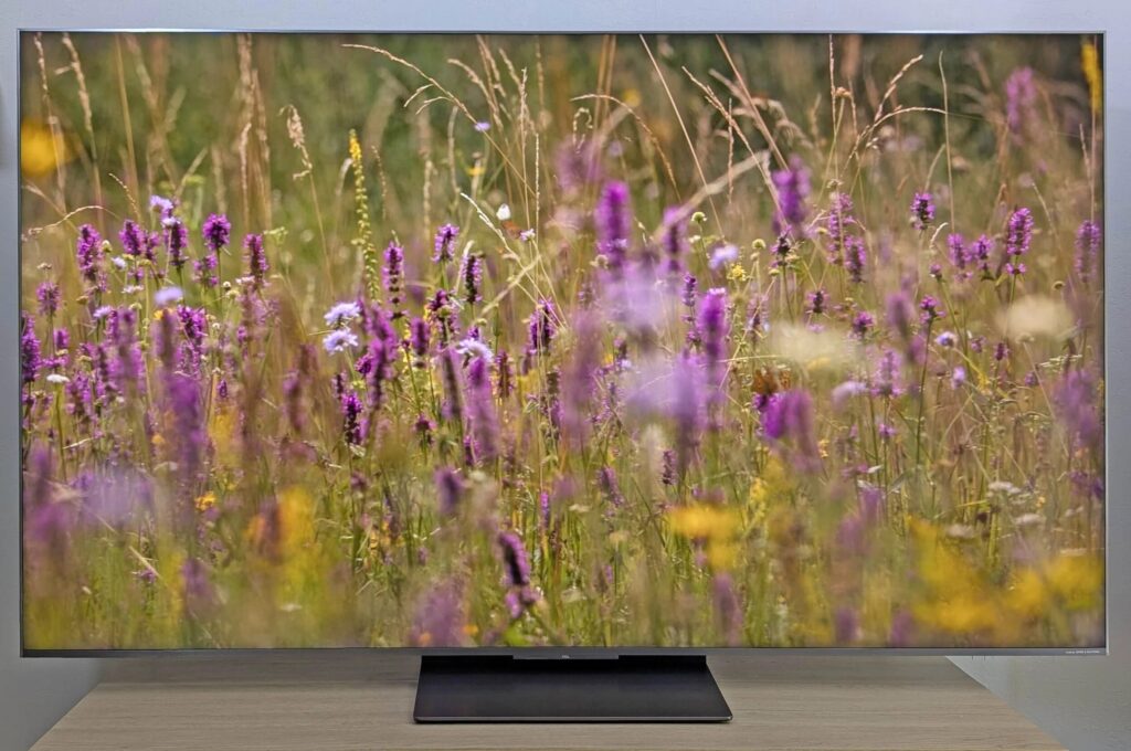 Ce téléviseur Mini LED 85 pouces à 1 599 € révolutionne votre salon : l&rsquo;offre à ne pas manquer