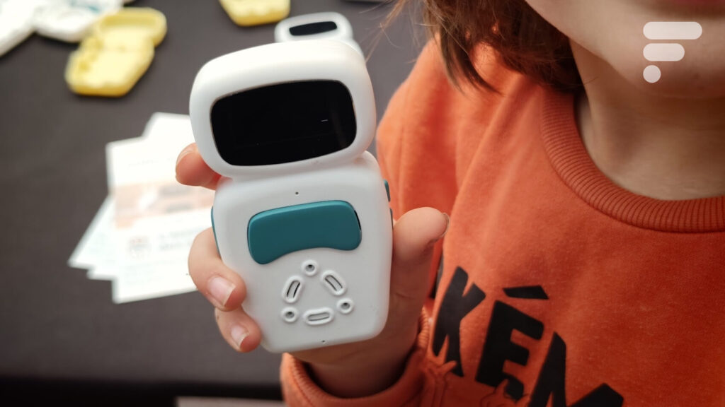 Ce père invente un assistant vocal IA pour enfants : révolution ou danger ?