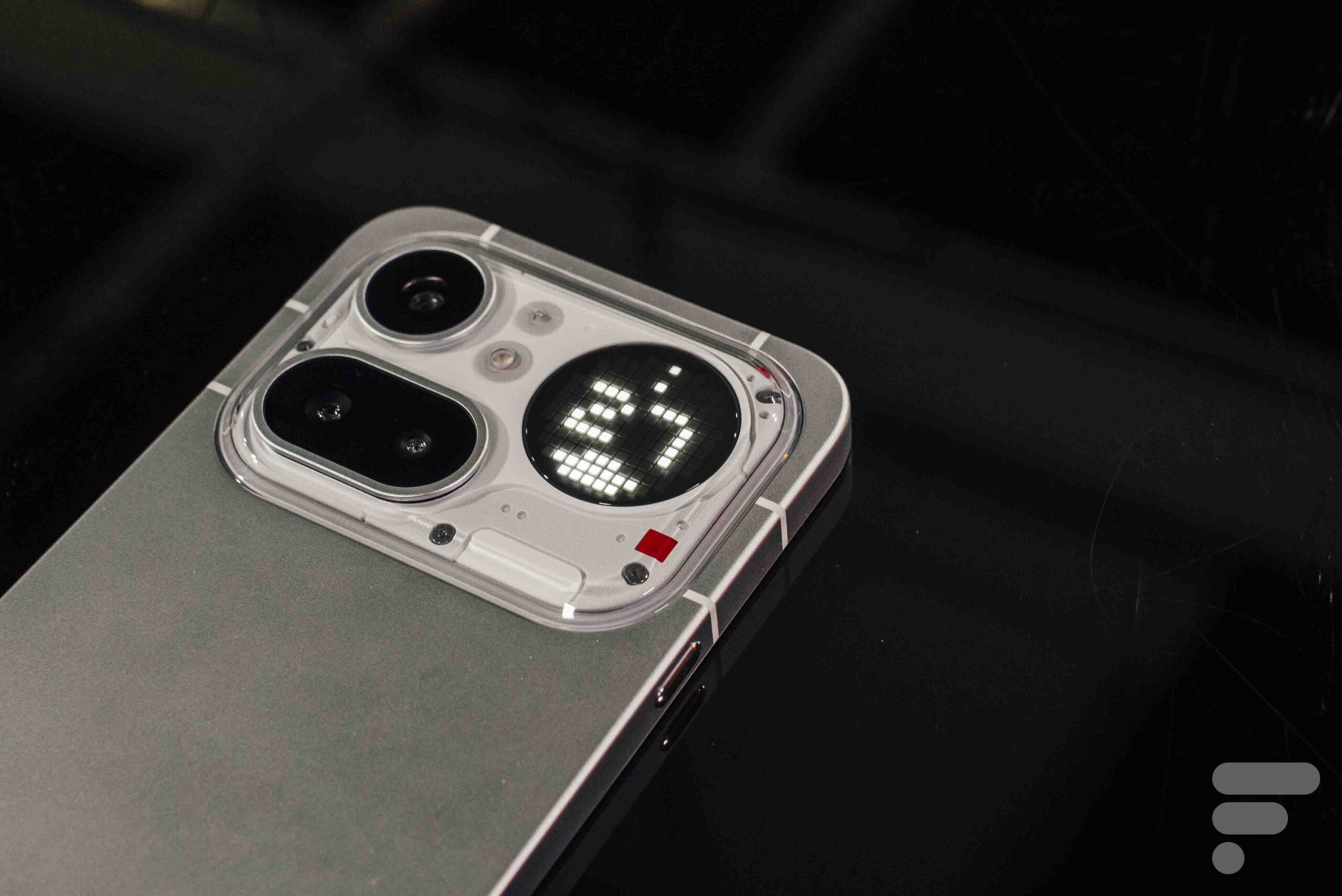 Nothing Phone (4b) : le prochain smartphone de la marque se dévoile en avant-première