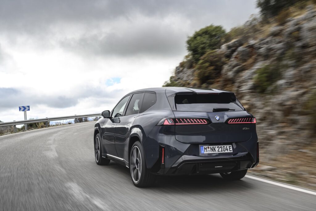 BMW iX3 électrique : comment la marque allemande rend le zéro émission plus abordable que l’essence