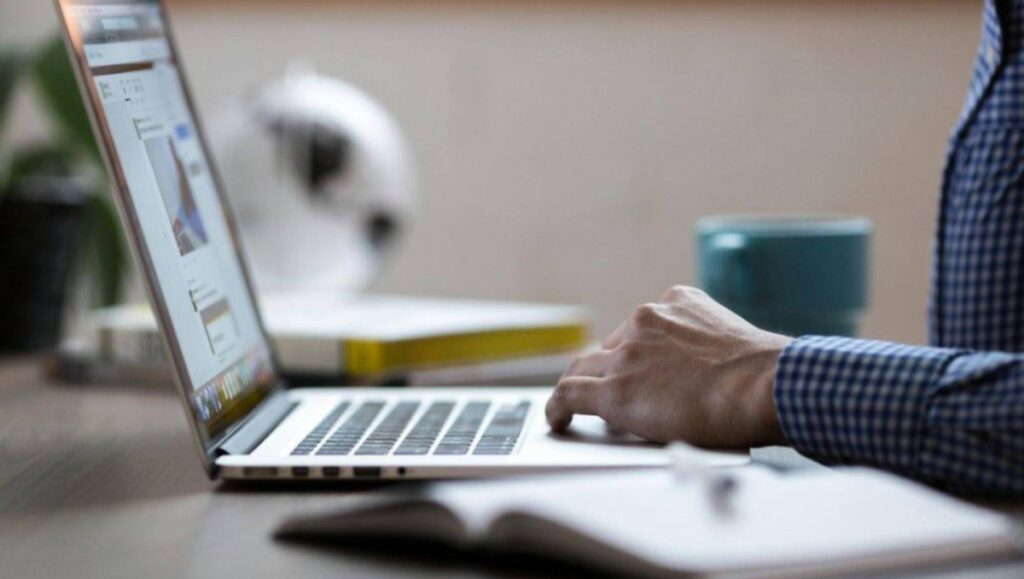 Hébergeur web : le guide ultime pour faire le bon choix et éviter les pièges